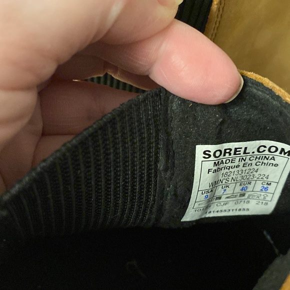 Fabulous pair of Sorel booties 👢 - Picture 5 of 5